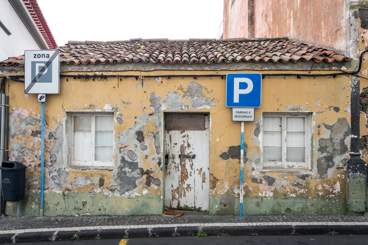 No Parking Azores