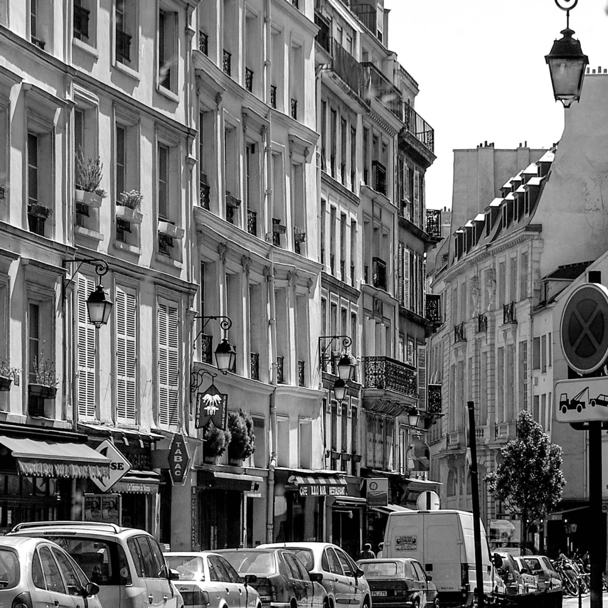 Parisian Square