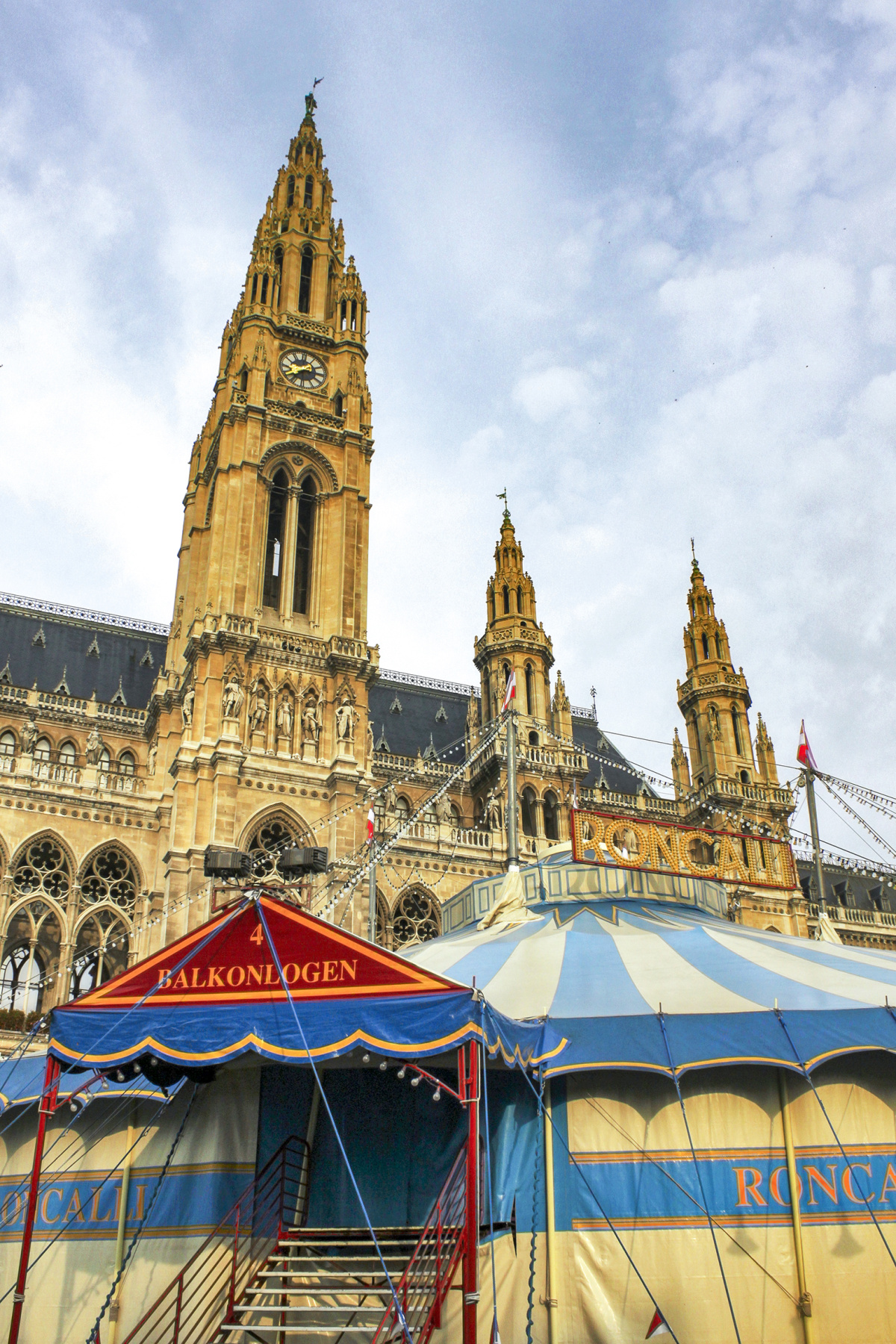 Circus by the Rathaus